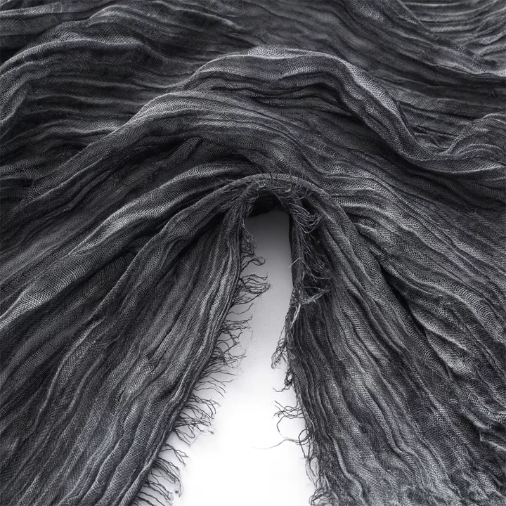 Theo Scarf – Refined Warmth with a Modern Touch